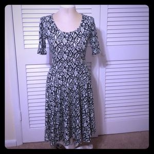 LuLaRoe Nicole dress Sz Med